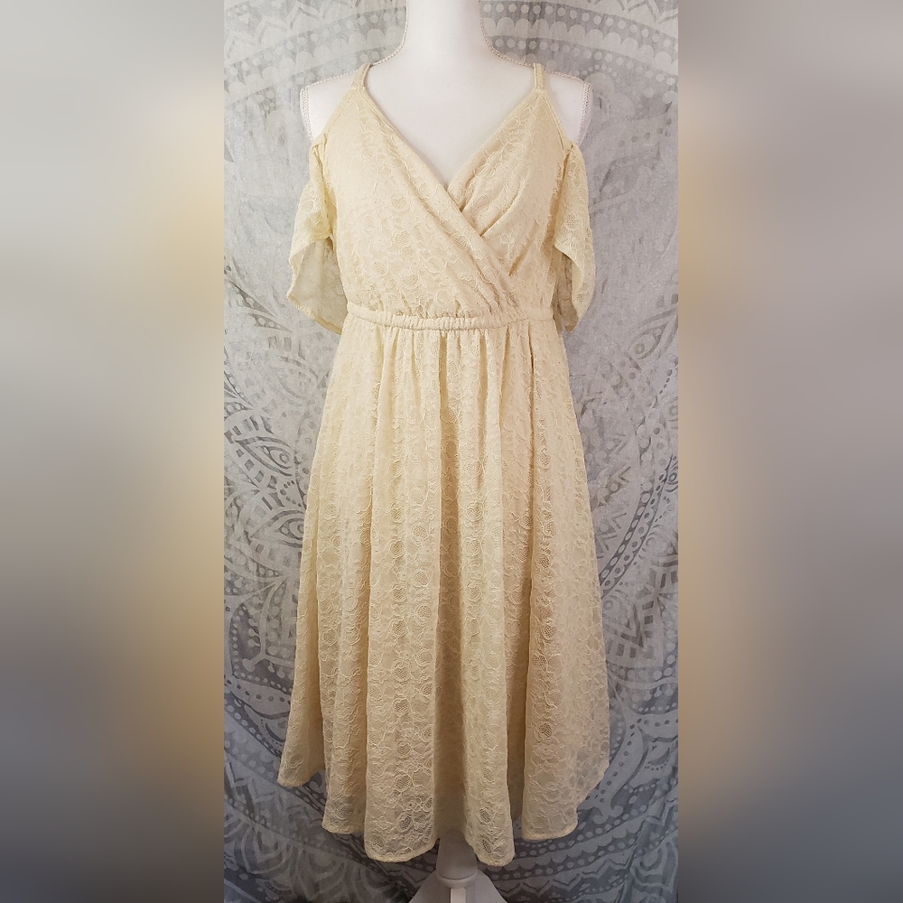NWT Torrid Ivory Lace Cold Shoulder Skater Dress 14/16